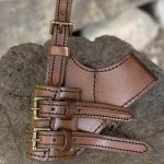 Adventurer Sword Frog - Brown - Right Handed