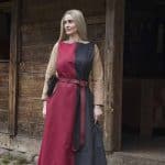 Runa Overdress - Black and Dark Red