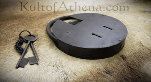 Giant Medieval Padlock with Keys and Chainmail keychain