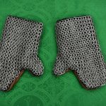 Padded Chainmail Mitten Gauntlets - Alternating Dome Riveted Mild Steel Flat Rings