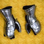 Clamshell Gauntlets - 16 Gauge Steel