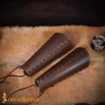 Ranger of the Woods – Stitched Leather Greaves Set – Lord of Battles